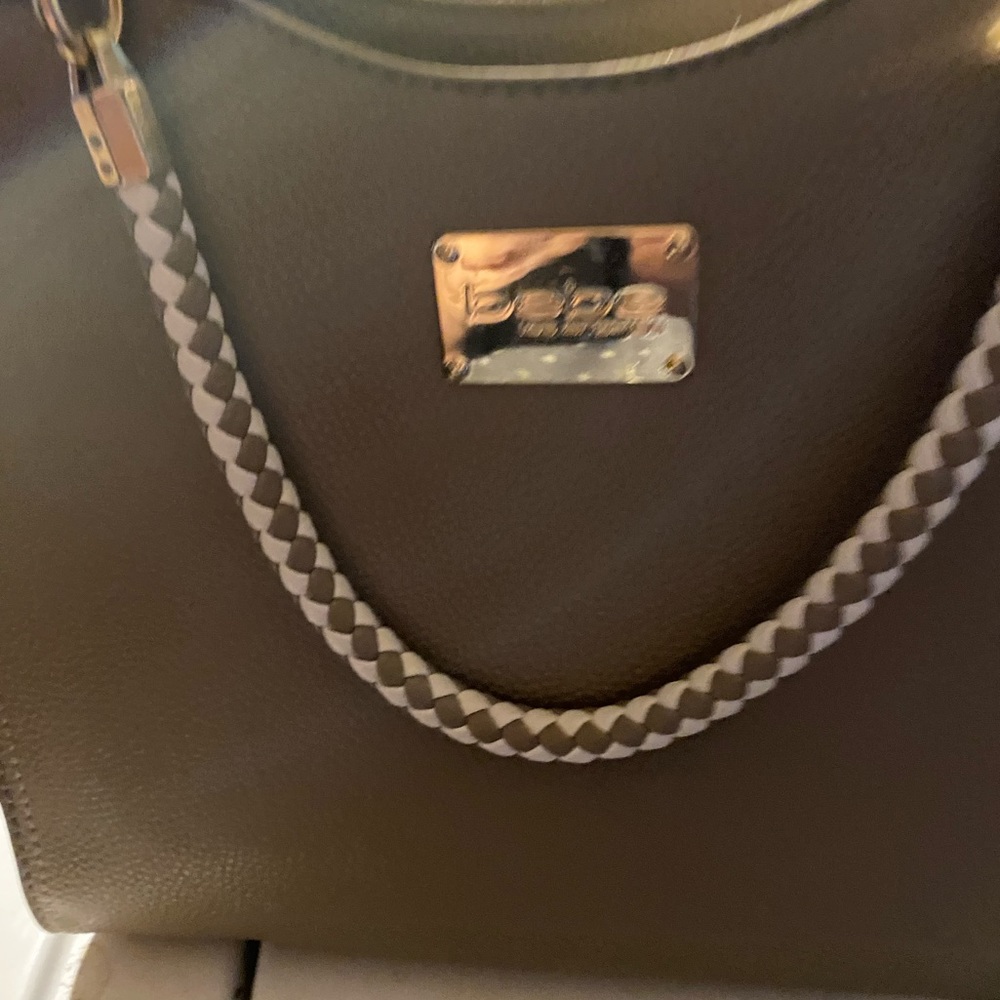 BEBE LOS ANGELES SATCHEL PEBBLED LEATHER - Picture 3 of 13